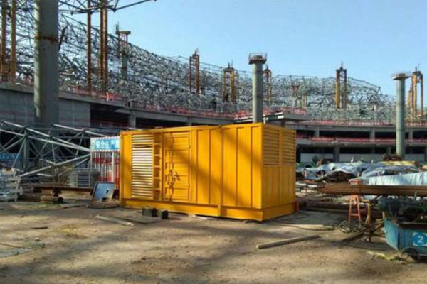 虞城发电机出租如何判断空气滤清器是否需要更换？